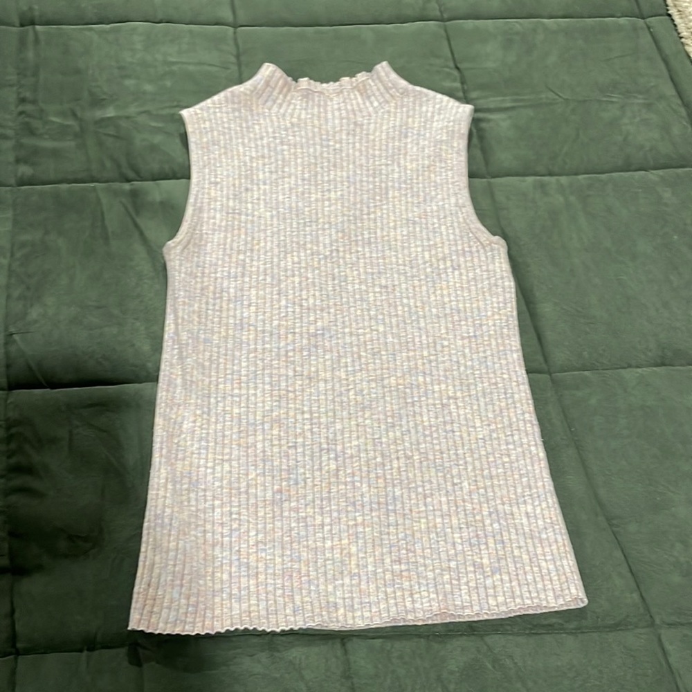 Ann Taylor size small turtle neck tank top